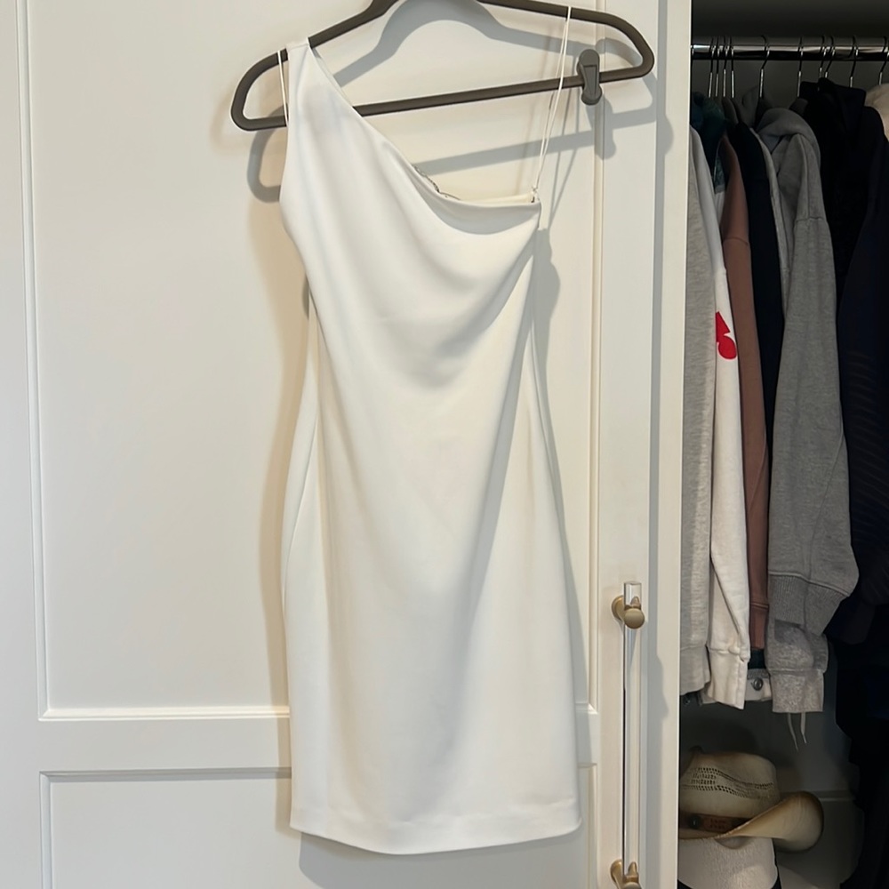 Alice and olivia white dress